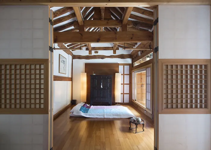 Renewal Open!!! Entire Place, Traditional Stay Xiwoo , 時雨 시우 한옥독채 Guest house Seoul