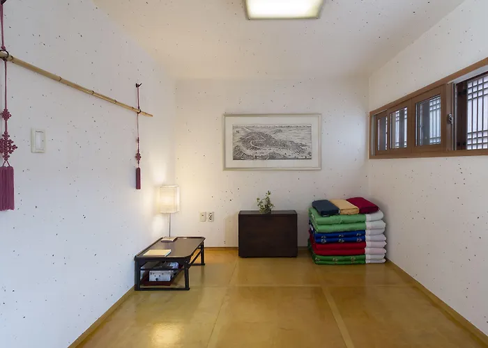 Renewal Open!!! Entire Place, Traditional Stay Xiwoo , 時雨 시우 한옥독채 Guest house 4*
