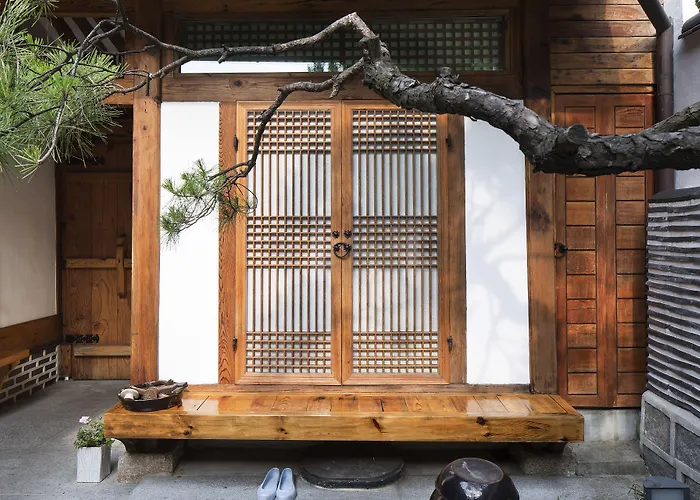 Renewal Open!!! Entire Place, Traditional Stay Xiwoo , 時雨 시우 한옥독채 Guest house 4*
