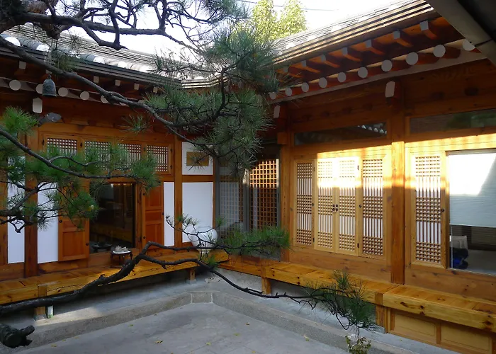 Guest house Renewal Open!!! Entire Place, Traditional Stay Xiwoo , 時雨 시우 한옥독채 4*