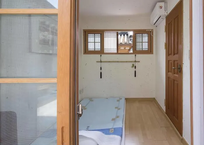Renewal Open!!! Entire Place, Traditional Stay Xiwoo , 時雨 시우 한옥독채 Guest house 4*